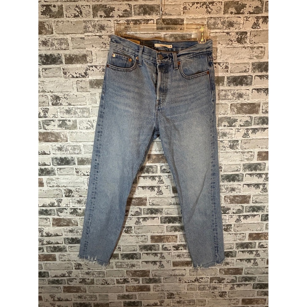 Levi's Wedgie Straight Jeans Womens 26 Blue Light Wash Raw Hem High Rise